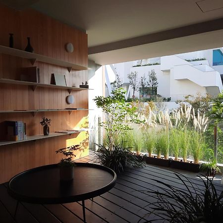 J Youai House 珍友愛 景觀包棟民宿 Тайнань Экстерьер фото