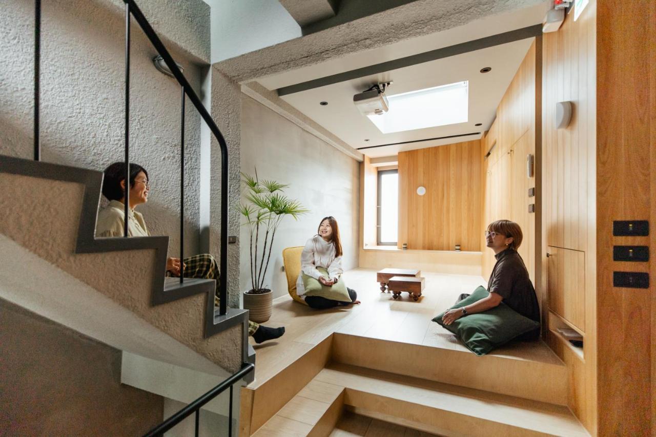 J Youai House 珍友愛 景觀包棟民宿 Тайнань Экстерьер фото
