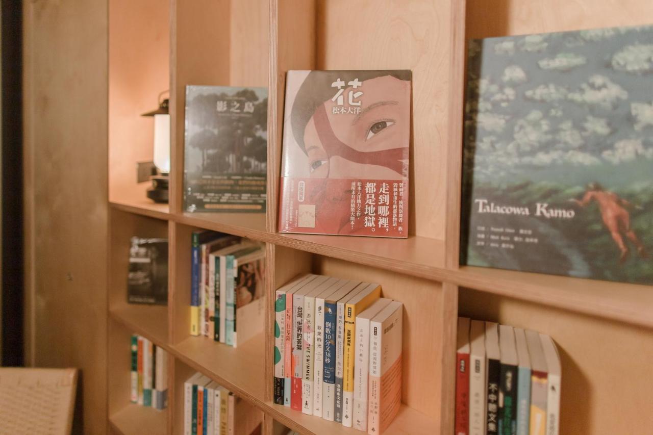 J Youai House 珍友愛 景觀包棟民宿 Тайнань Экстерьер фото