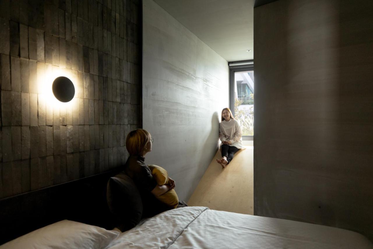 J Youai House 珍友愛 景觀包棟民宿 Тайнань Экстерьер фото